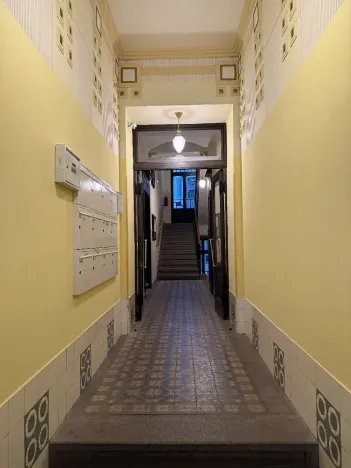 Prodej kanceláře, Praha - Holešovice, Pplk. Sochora, 98 m2