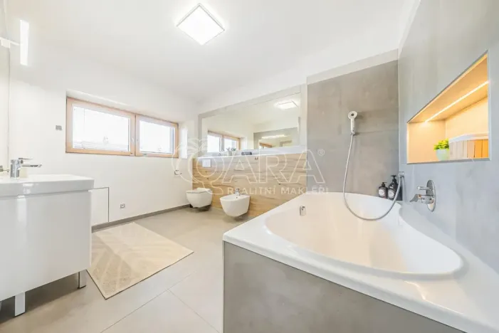 Prodej rodinného domu, Praha - Běchovice, Václava Kovaříka, 328 m2