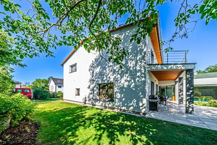 Prodej rodinného domu, Praha - Běchovice, Václava Kovaříka, 328 m2