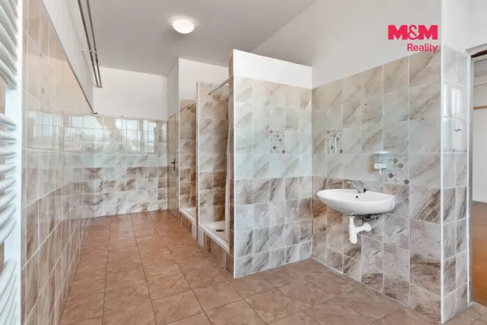 Pronájem skladu, Frýdlant, Úzká, 4500 m2