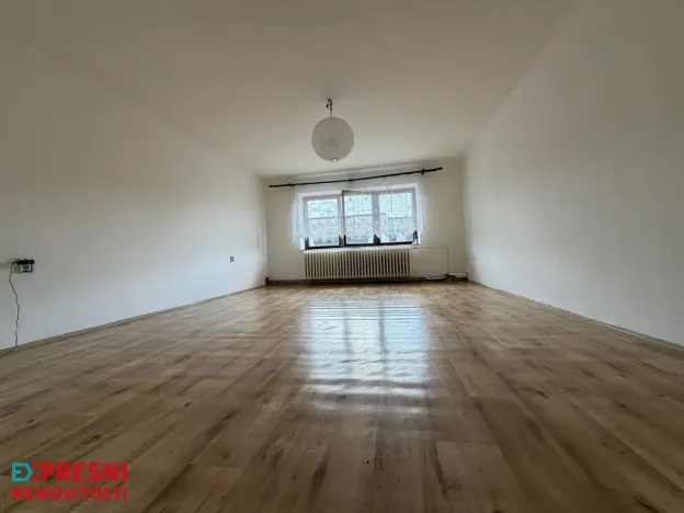 Prodej rodinného domu, Velký Týnec - Čechovice, Týnecká, 350 m2