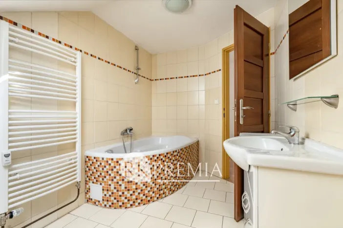 Pronájem bytu 3+1, Teplice, Kašparova, 116 m2