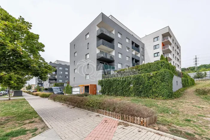 Prodej bytu 1+kk, Praha - Vysočany, Strnadových, 32 m2