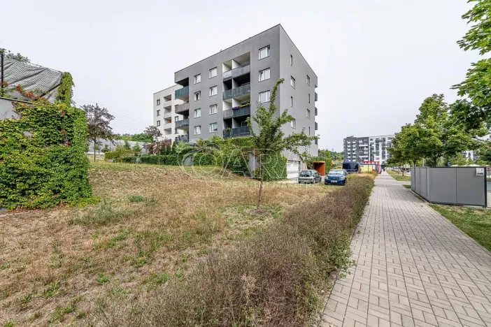 Prodej bytu 1+kk, Praha - Vysočany, Strnadových, 32 m2