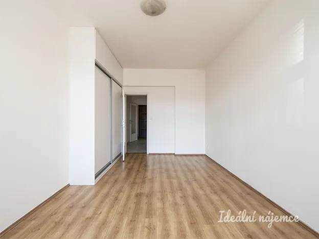 Pronájem bytu 1+1, Praha - Žižkov, Husitská, 35 m2