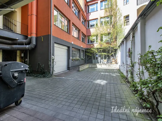 Pronájem bytu 1+1, Praha - Žižkov, Husitská, 35 m2