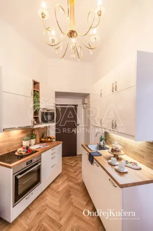 Prodej bytu 2+1, Praha - Smíchov, Janáčkovo nábřeží, 65 m2