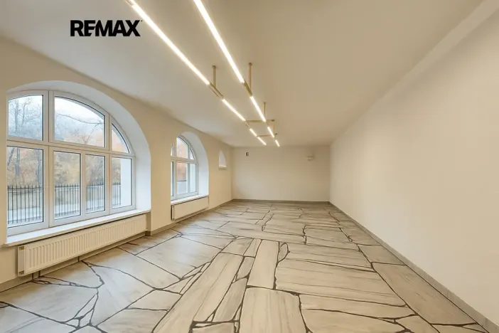 Pronájem obchodního prostoru, Břeclav, Libušina, 55 m2