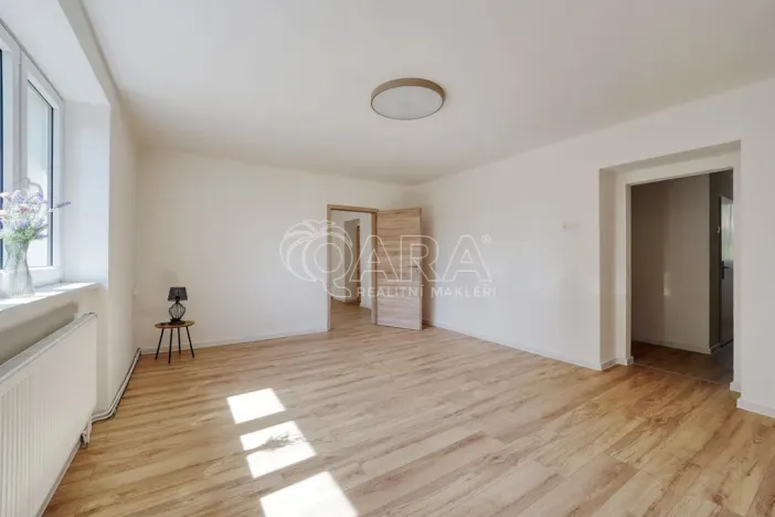 Prodej bytu 3+1, Vimperk - Vimperk II, Palackého, 90 m2