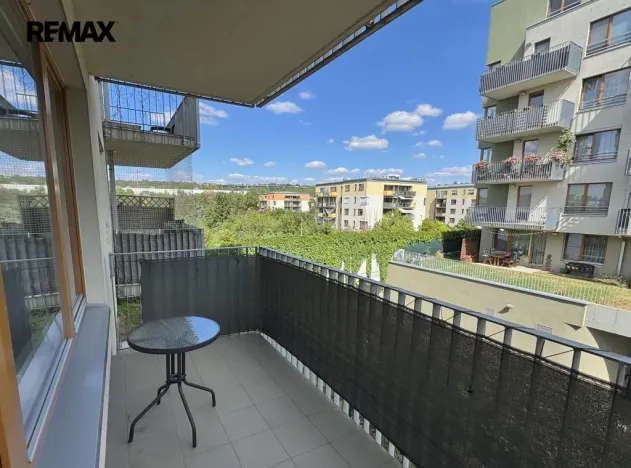 Prodej bytu 2+kk, Praha - Vysočany, Modrého, 61 m2