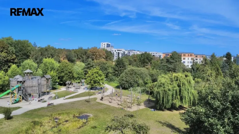Prodej bytu 2+kk, Praha - Vysočany, Modrého, 61 m2