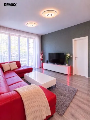 Prodej bytu 2+kk, Praha - Vysočany, Modrého, 61 m2