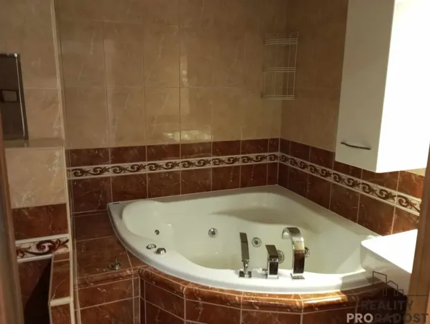 Pronájem bytu 2+1, Krušovice, Na Brance, 87 m2
