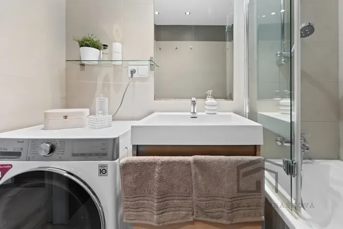 Prodej bytu 1+1, Praha - Háje, Bajkonurská, 52 m2