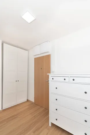 Pronájem bytu 1+1, Praha - Bohnice, Eledrova, 38 m2