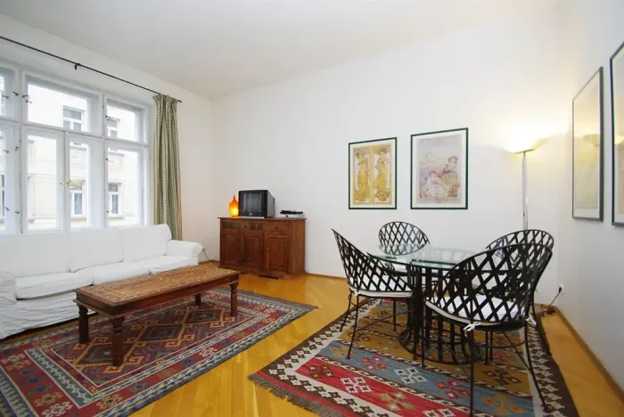 Pronájem bytu 3+1, Praha - Nové Město, Odborů, 81 m2