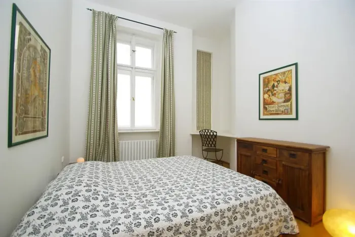 Pronájem bytu 3+1, Praha - Nové Město, Odborů, 81 m2