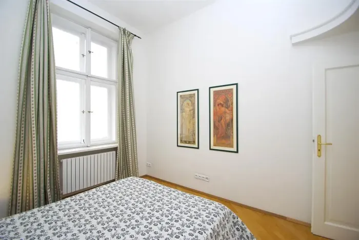 Pronájem bytu 3+1, Praha - Nové Město, Odborů, 81 m2