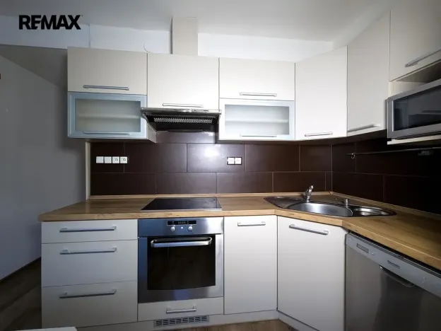 Pronájem bytu 2+1, Třebíč - Nové Dvory, Mládežnická, 52 m2