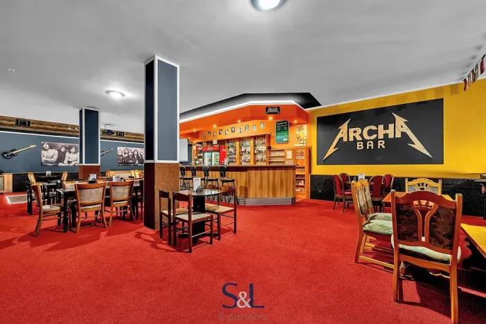 Pronájem restaurace, Česká Lípa, Jindřicha z Lipé, 290 m2