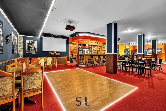 Pronájem restaurace, Česká Lípa, Jindřicha z Lipé, 290 m2