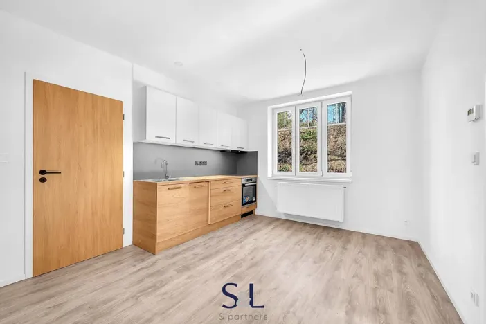 Pronájem bytu 2+kk, Jablonec nad Nisou, Opletalova, 42 m2