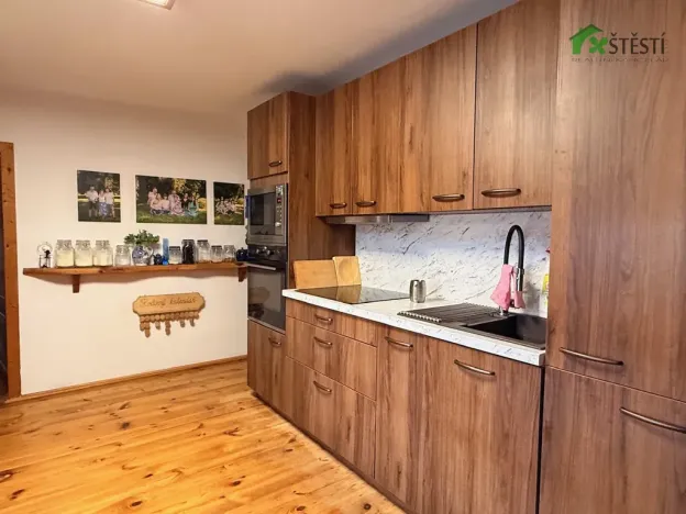 Prodej rodinného domu, Staré Hobzí, 536 m2