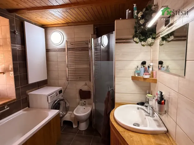 Prodej rodinného domu, Staré Hobzí, 536 m2