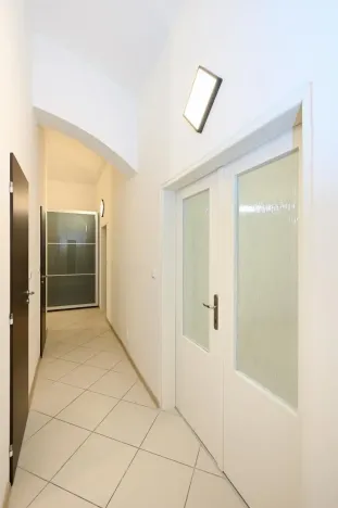 Pronájem bytu 3+1, Praha - Smíchov, Kroftova, 84 m2