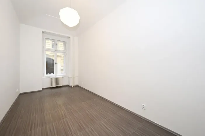 Pronájem bytu 3+1, Praha - Smíchov, Kroftova, 84 m2