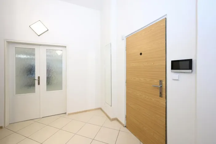 Pronájem bytu 3+1, Praha - Smíchov, Kroftova, 84 m2