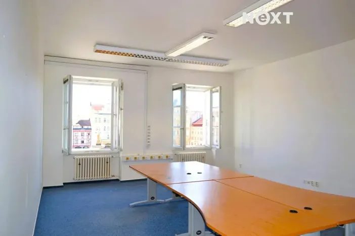 Pronájem kanceláře, České Budějovice, nám. Přemysla Otakara II., 150 m2