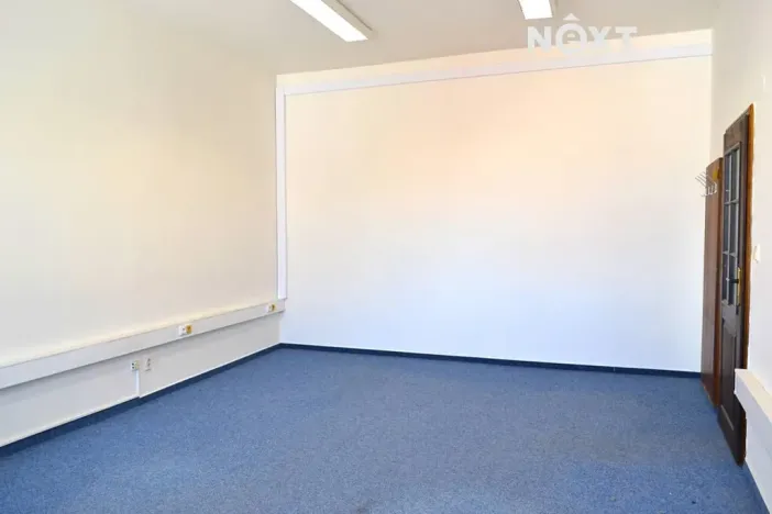 Pronájem kanceláře, České Budějovice, nám. Přemysla Otakara II., 150 m2