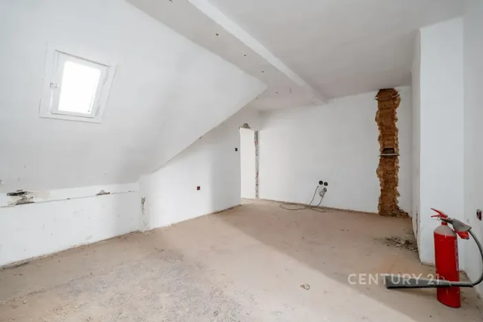 Pronájem činžovního domu, Děčín, Křížová, 80 m2