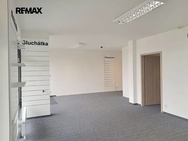 Pronájem obchodního prostoru, Praha - Modřany, Soukalova, 104 m2