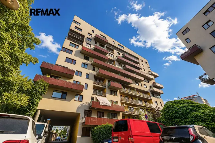 Prodej bytu 1+kk, Praha - Záběhlice, Na Slatince, 31 m2