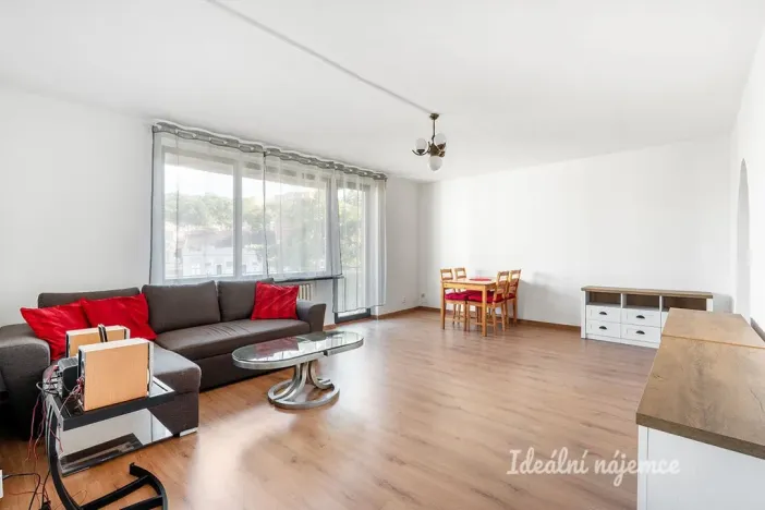 Pronájem bytu 2+1, Praha - Smíchov, U dvou srpů, 60 m2