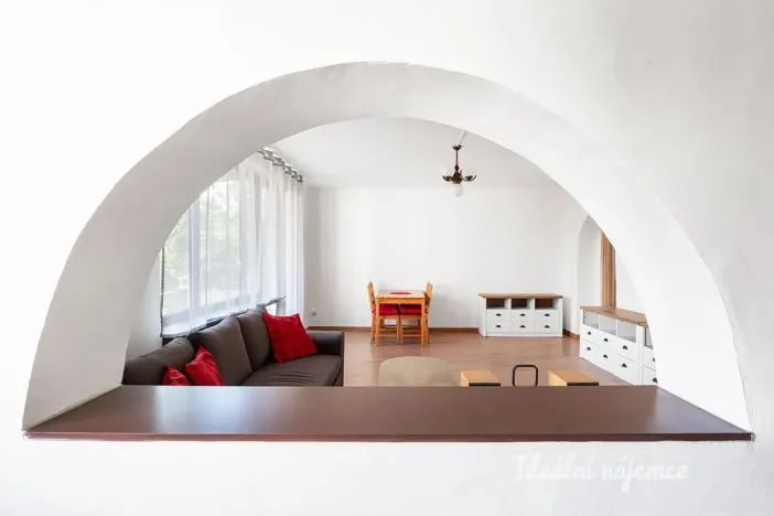 Pronájem bytu 2+1, Praha - Smíchov, U dvou srpů, 60 m2