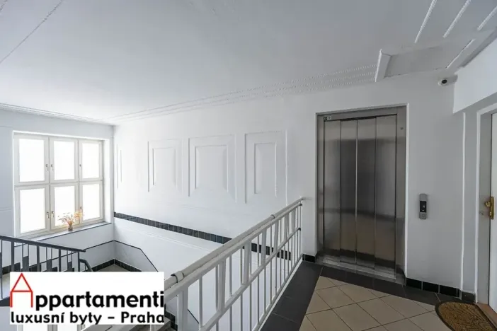 Prodej bytu 2+1, Praha - Nové Město, Ječná, 68 m2