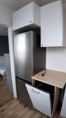 Pronájem bytu 1+kk, Praha - Modřany, Nikoly Vapcarova, 32 m2