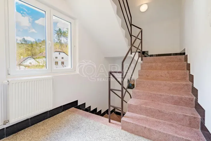 Prodej bytu 4+1, Beroun - Beroun-Hostim, Ke Svatému Jánu, 182 m2