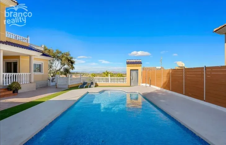 Prodej rodinného domu, San Miguel de Salinas, Alicante, Španělsko, 180 m2