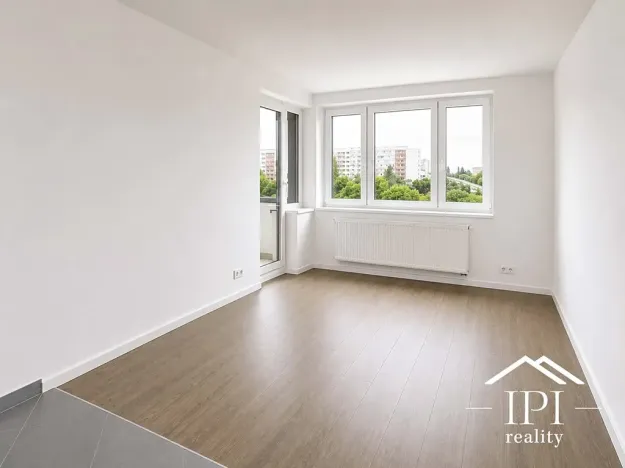 Pronájem bytu 1+kk, Praha - Střížkov, Lovosická, 29 m2