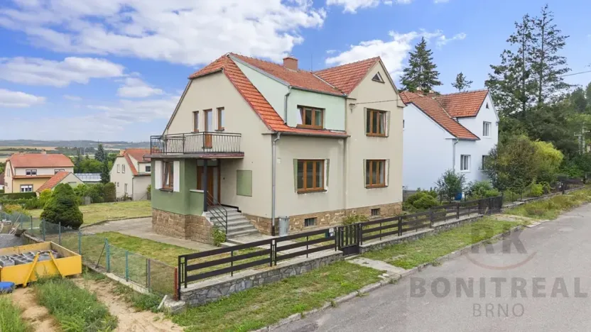 Prodej rodinného domu, Černá Hora, Budovatelská, 267 m2