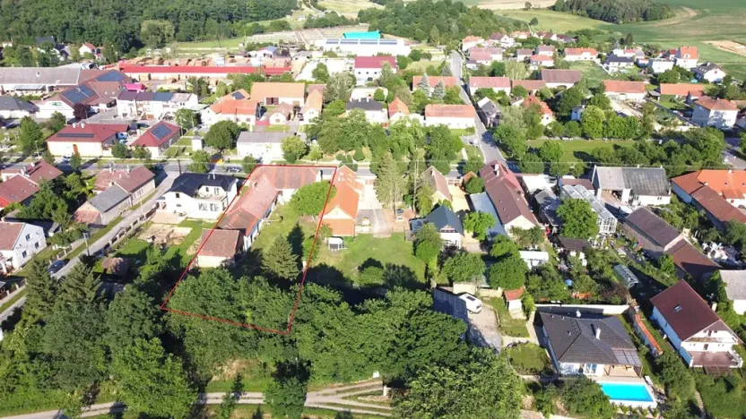 Prodej obchodního prostoru, Libomyšl, 634 m2