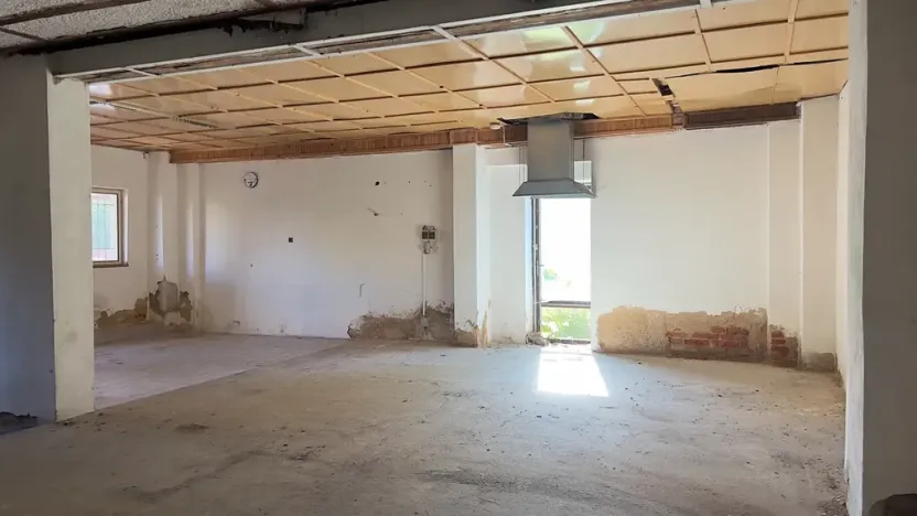 Prodej komerčního pozemku, Roztoky, 2151 m2