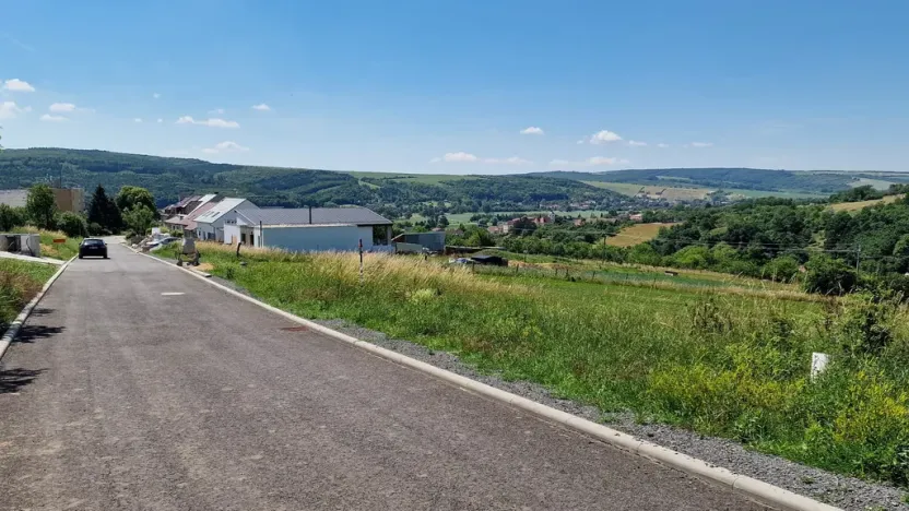 Prodej pozemku, Hradčovice, 2487 m2