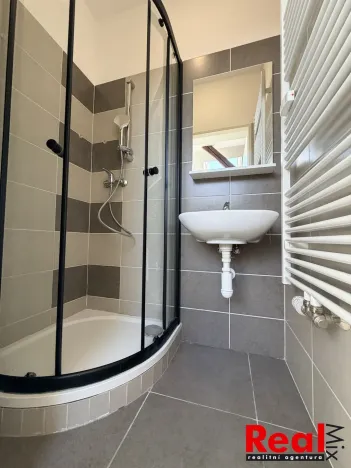 Pronájem bytu 1+kk, Brno - Zábrdovice, Francouzská, 31 m2