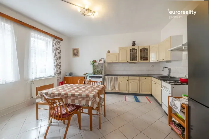 Prodej rodinného domu, Kraslice, 5. května, 380 m2