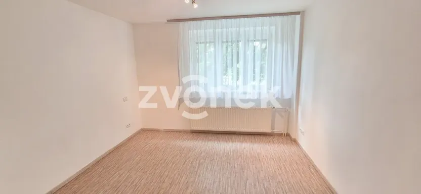 Pronájem bytu 2+1, Zlín, Lešenská, 78 m2